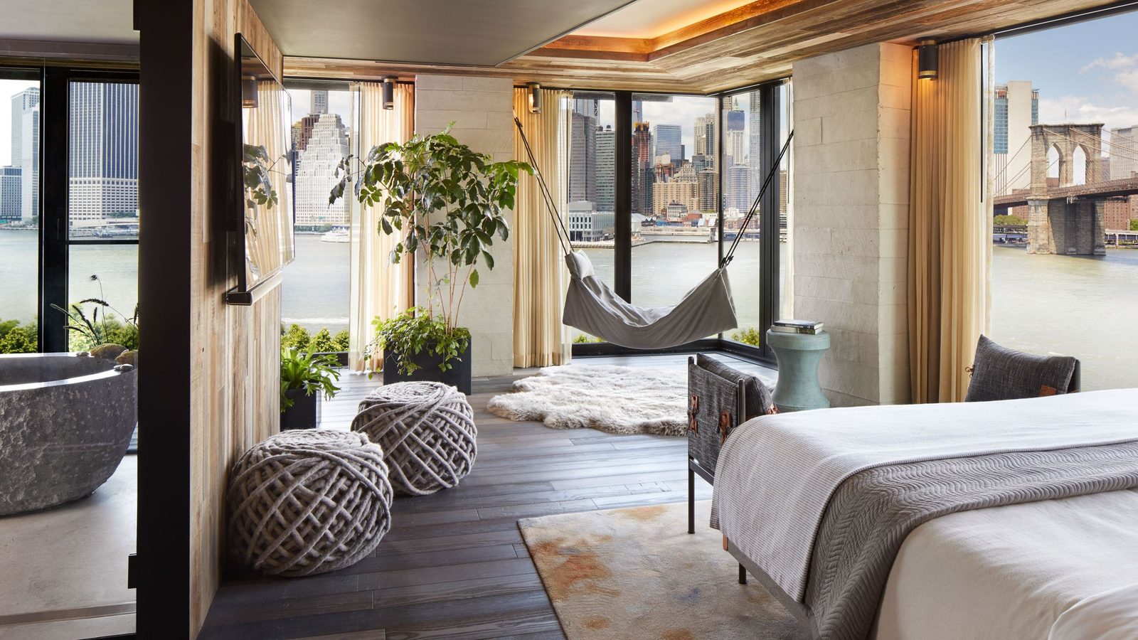 1 Hotel Brooklyn Bridge exterior view