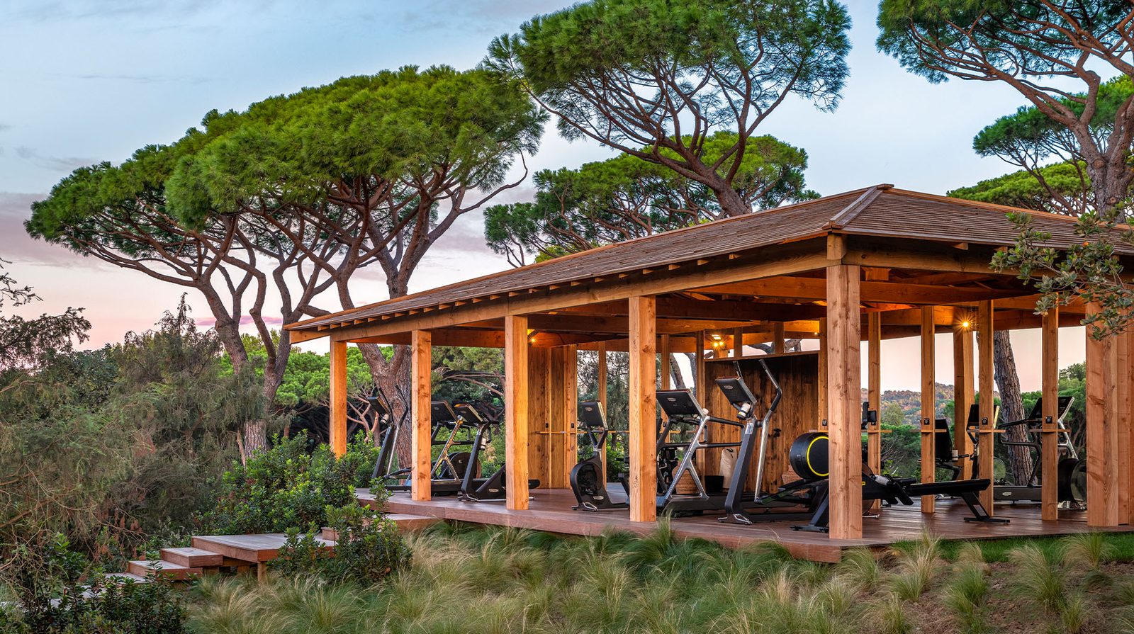 Airelles Saint-Tropez, Château de la Messardière exterior view