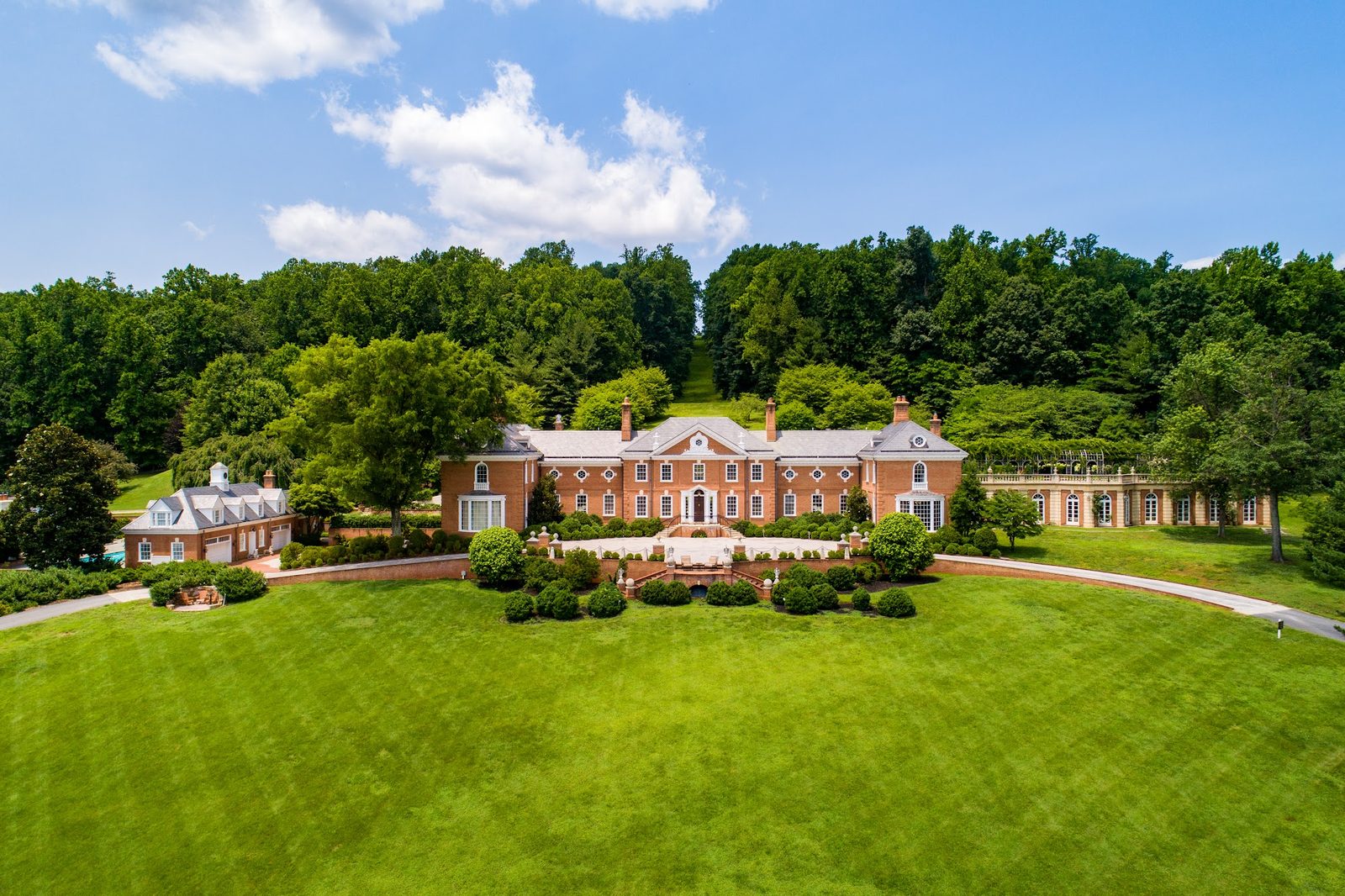 Albemarle Estate at Trump Winery exterior view
