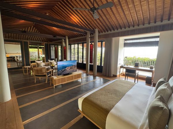 Amanoi interior