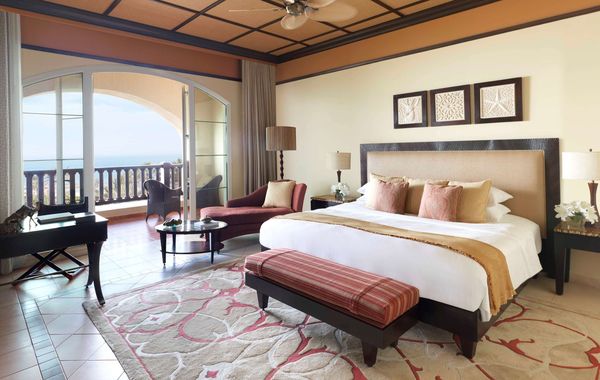 Desert Islands Resort & Spa by Anantara interior