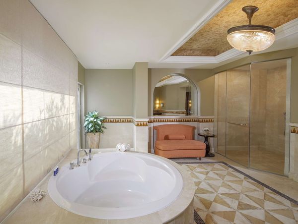 Desert Islands Resort & Spa by Anantara interior