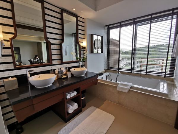 Anantara Layan Phuket Resort interior