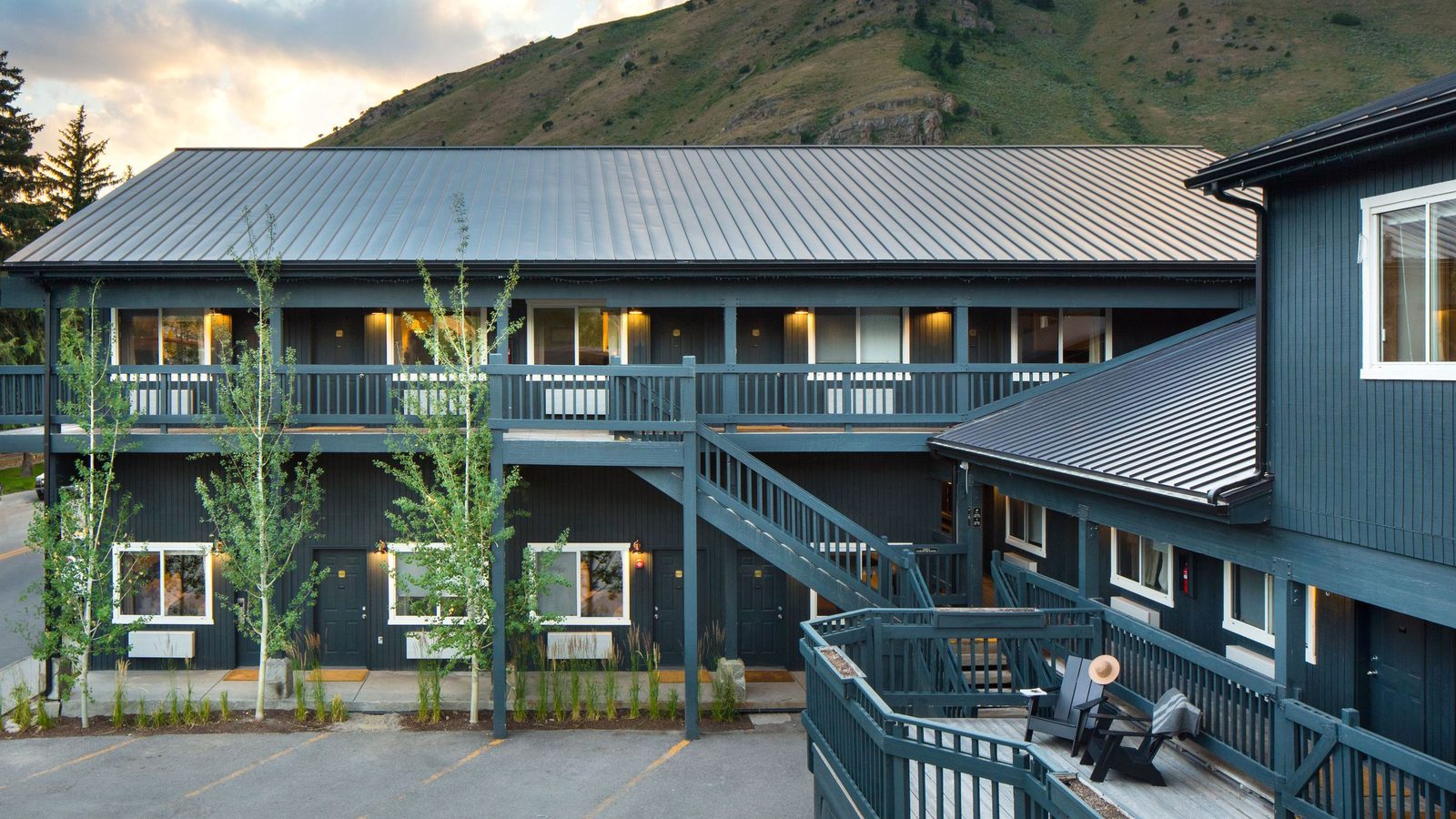 Anvil Hotel exterior view