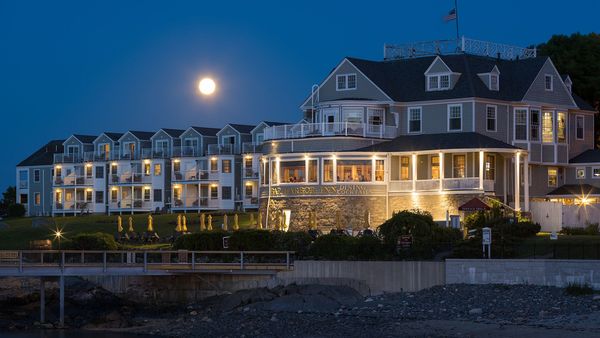 Bar Harbor Inn interior