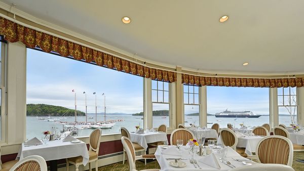 Bar Harbor Inn interior