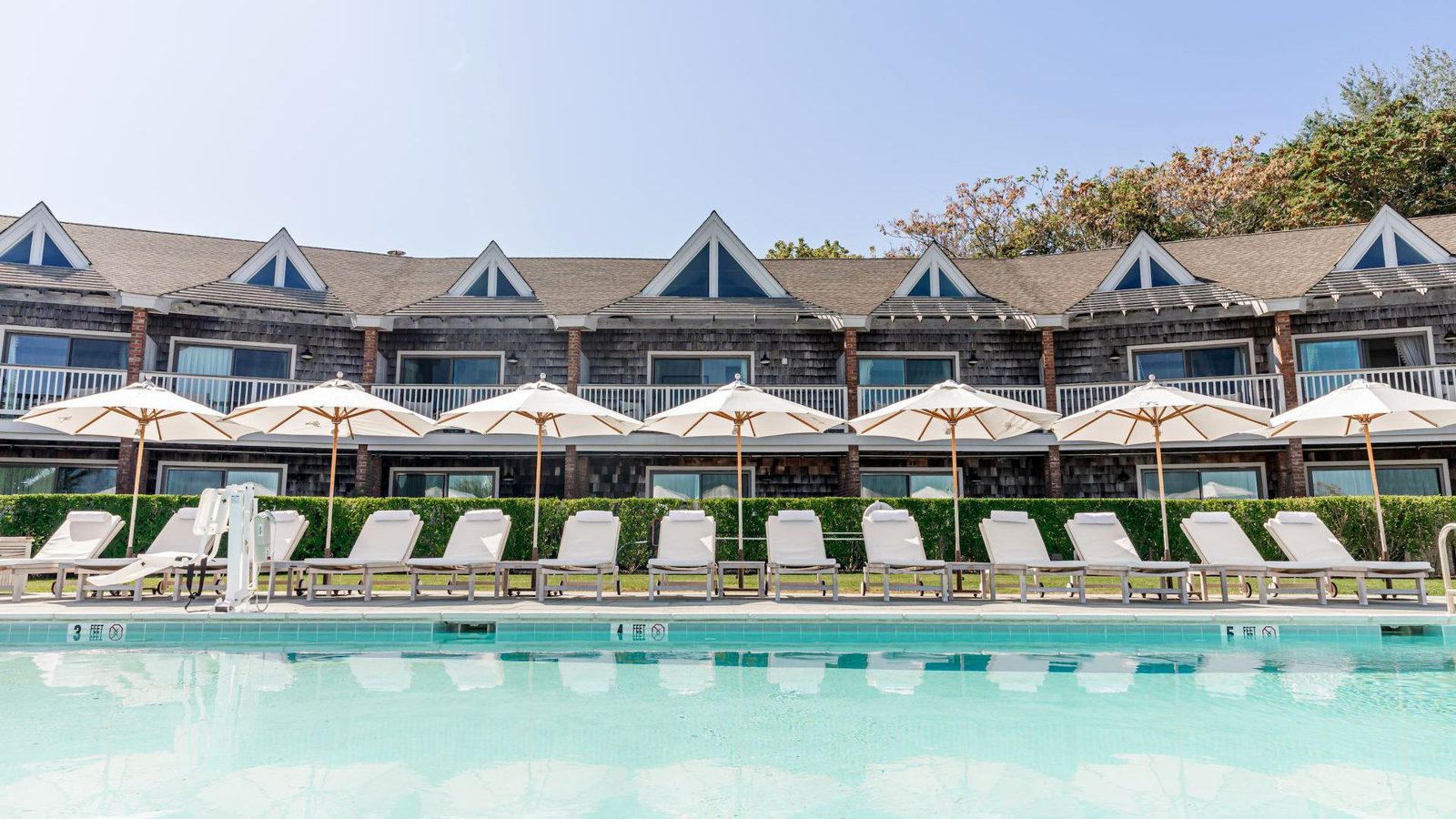 Baron’s Cove exterior view