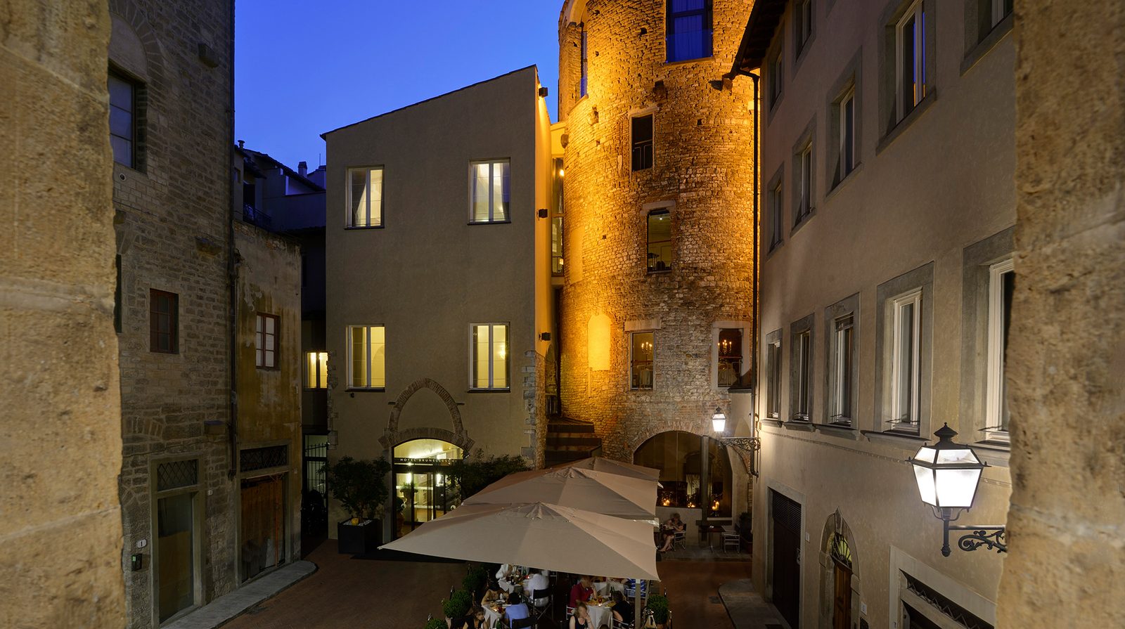 Brunelleschi Hotel exterior view