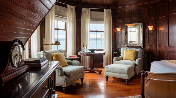 Castle Hill Inn interior