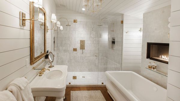 Cedar Lakes Estate interior