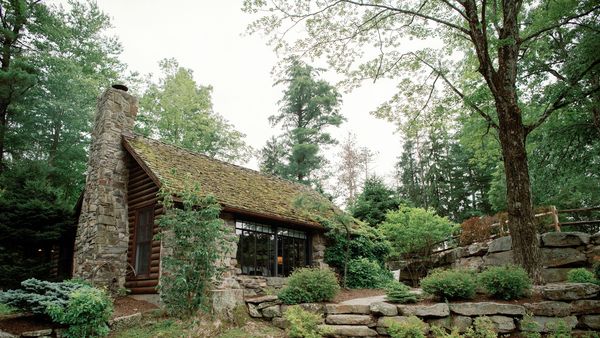 Cedar Lakes Estate interior