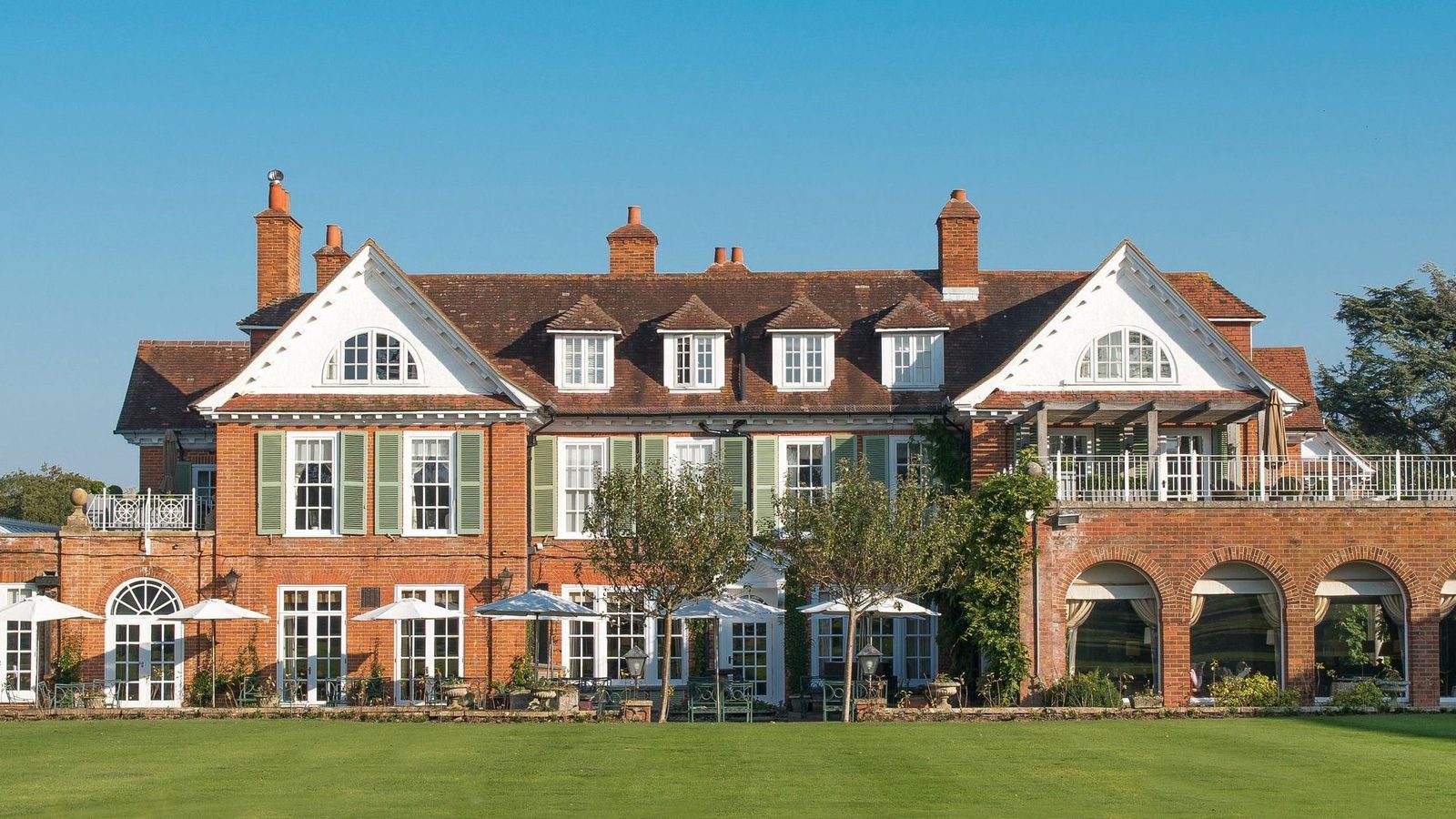 Chewton Glen Hotel & Spa exterior view