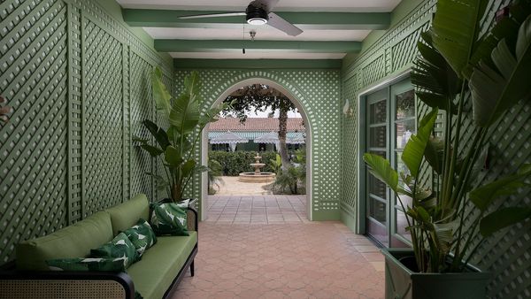 Colony Palms Hotel interior