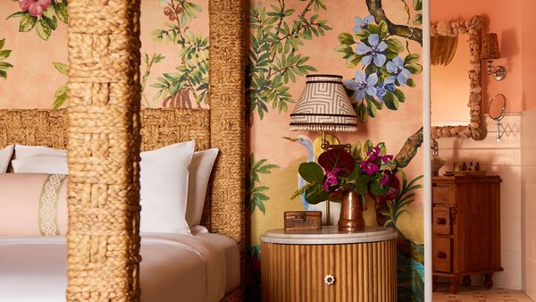 Coral Sands Inn & Cottages interior