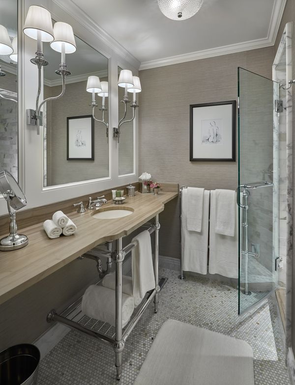 Deer Path Inn interior