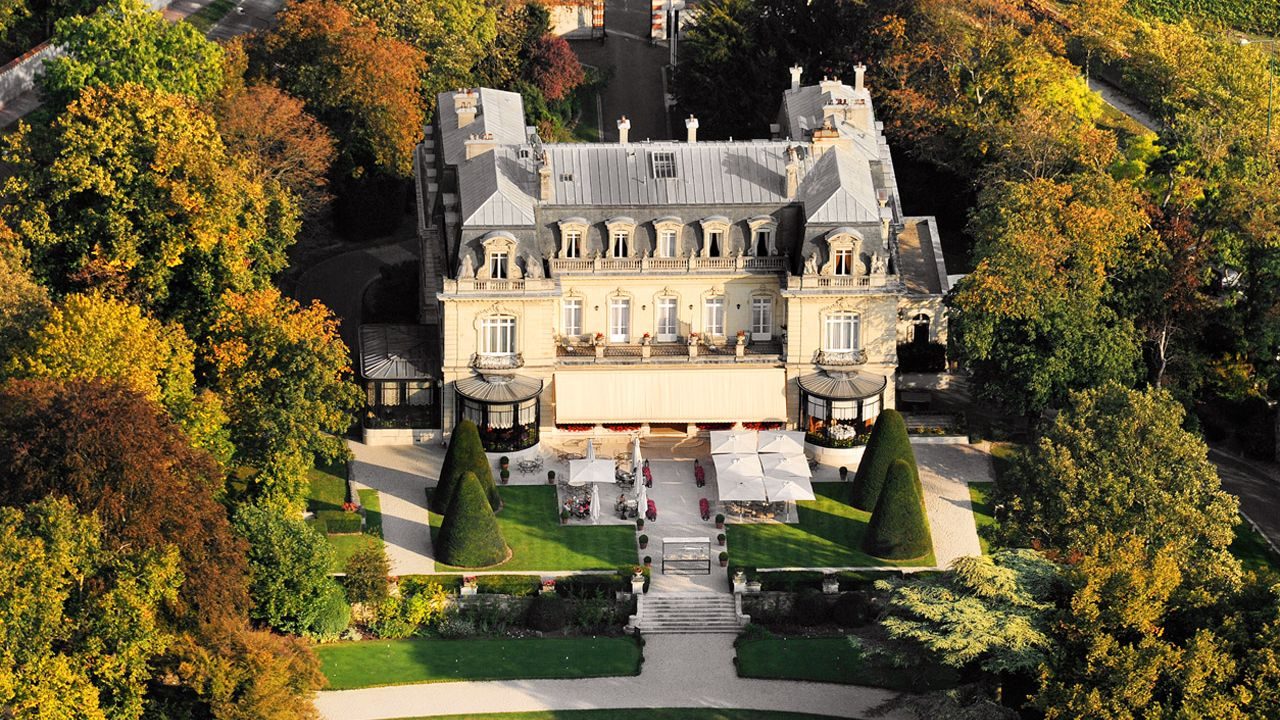 Domaine Les Crayères exterior view