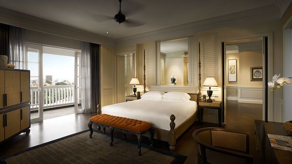 Eastern & Oriental Hotel interior