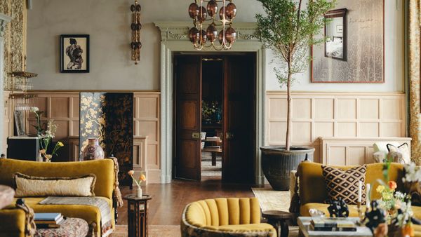 Estelle Manor interior