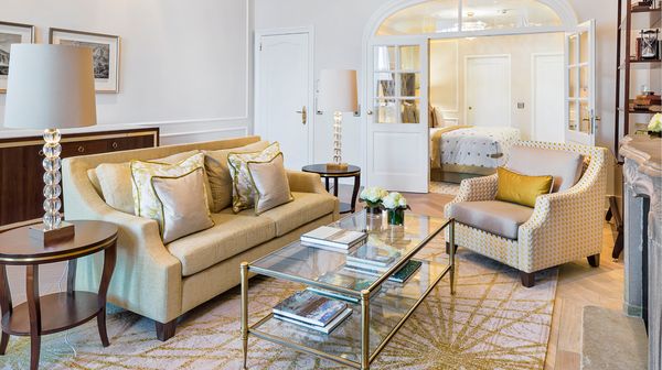 Fairmont Hotel Vier Jahreszeiten interior