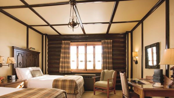 Fairmont Le Château Montebello interior