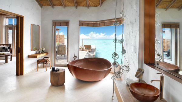 Fairmont Maldives Sirru Fen Fushi interior