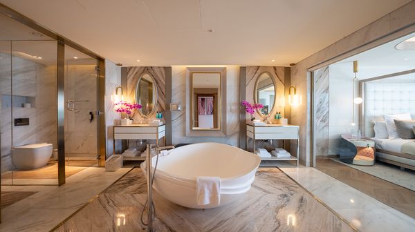 FIVE LUXE JBR interior