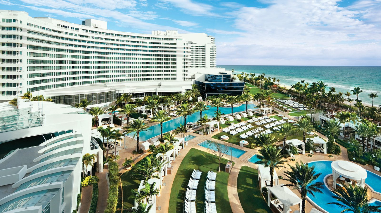 Fontainebleau Miami Beach exterior view