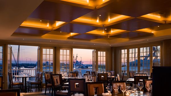 Forty 1º North Marina Resort interior