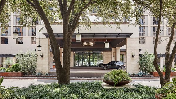 Four Seasons Hotel Austin interior