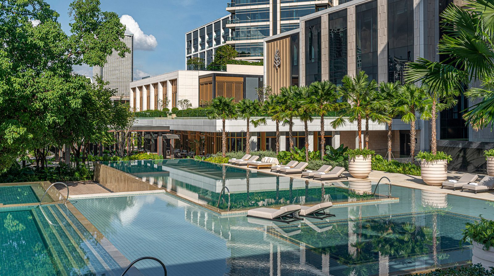 Four Seasons Hotel Bangkok at Chao Phraya River exterior view