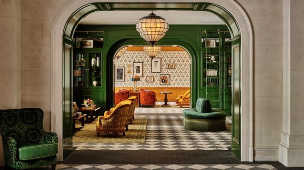 Four Seasons Hotel Boston interior