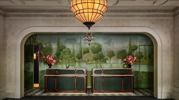 Four Seasons Hotel Boston interior