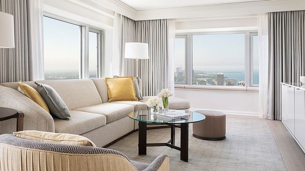 Four Seasons Hotel Chicago interior