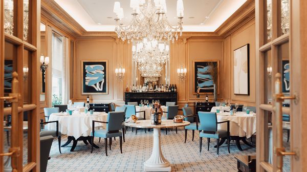 Four Seasons Hotel des Bergues Geneva interior