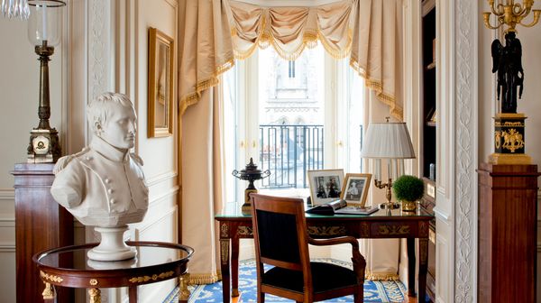 Four Seasons Hotel George V Paris interior