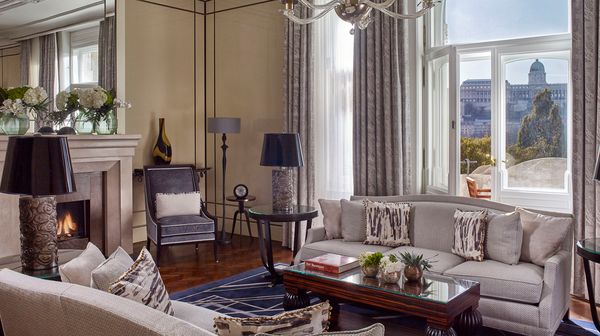 Four Seasons Hotel Gresham Palace Budapest interior