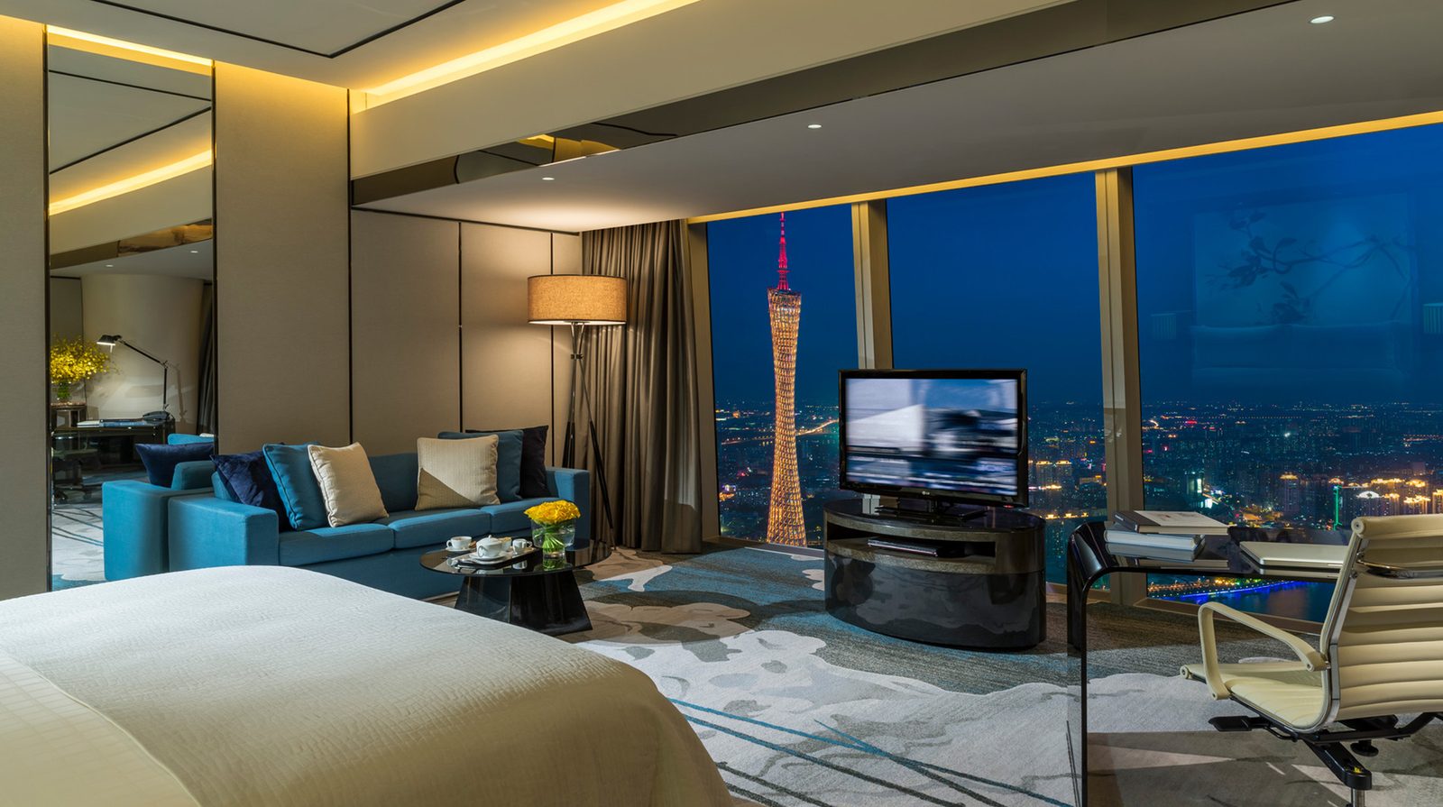 Four Seasons Hotel Guangzhou exterior view