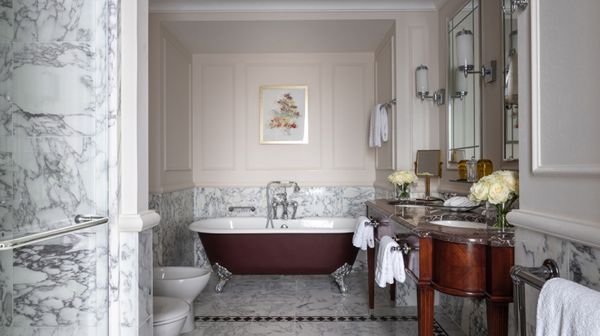 Four Seasons Hotel Hampshire interior