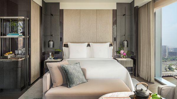 Four Seasons Hotel Hangzhou at Hangzhou Centre interior
