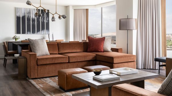 Four Seasons Hotel Houston interior