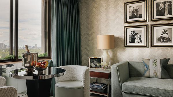 Four Seasons Hotel London at Park Lane interior