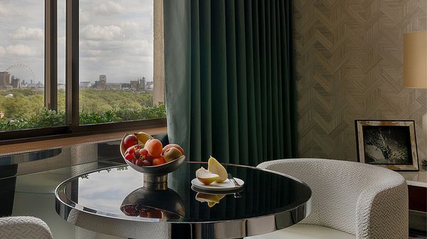 Four Seasons Hotel London at Park Lane interior
