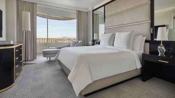 Four Seasons Hotel Los Angeles at Beverly Hills interior