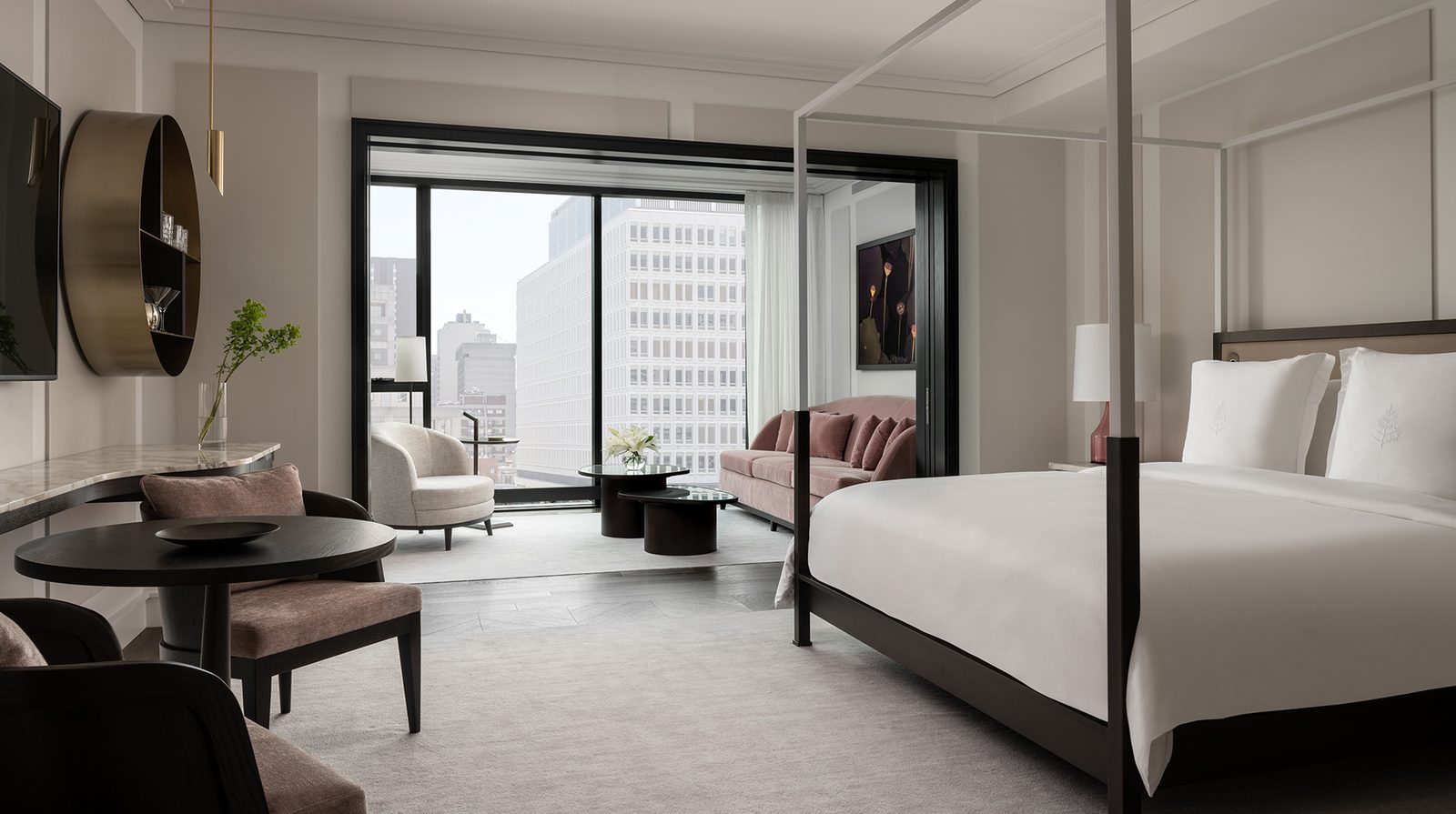 Four Seasons Hotel Montreal exterior view