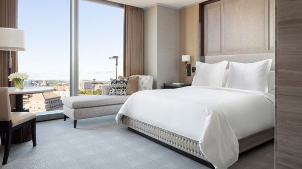 Four Seasons Hotel One Dalton Street, Boston interior