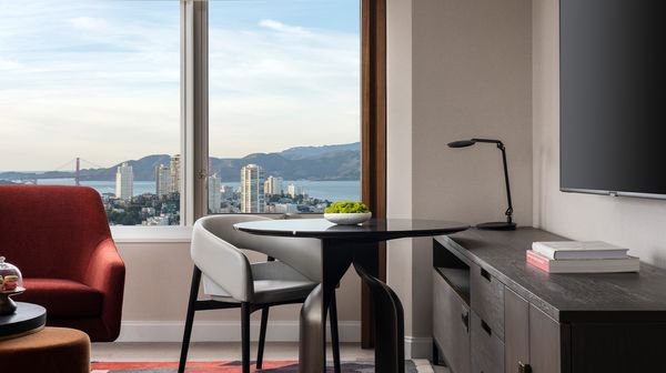 Four Seasons Hotel San Francisco at Embarcadero interior
