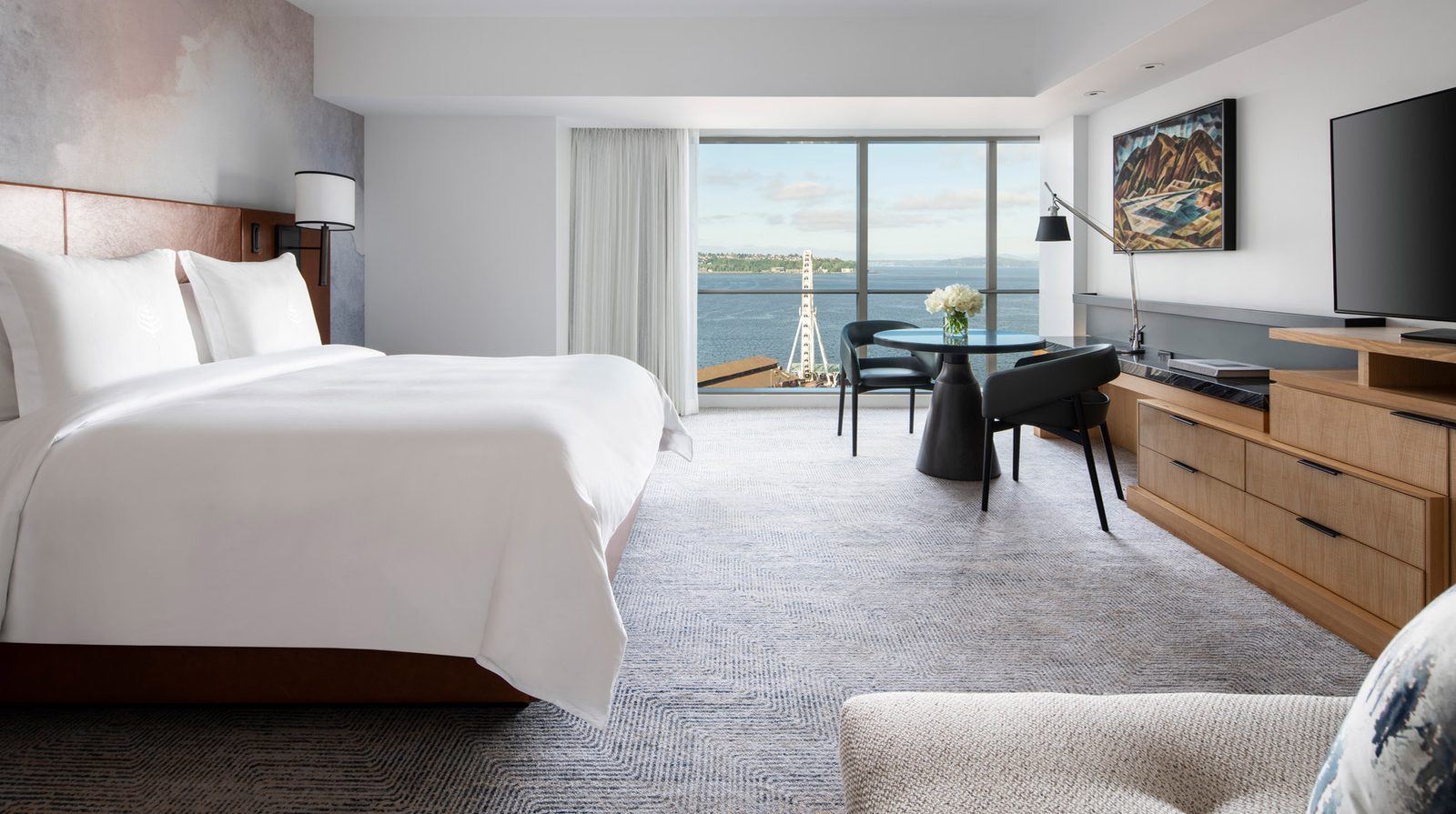 Four Seasons Hotel Seattle exterior view