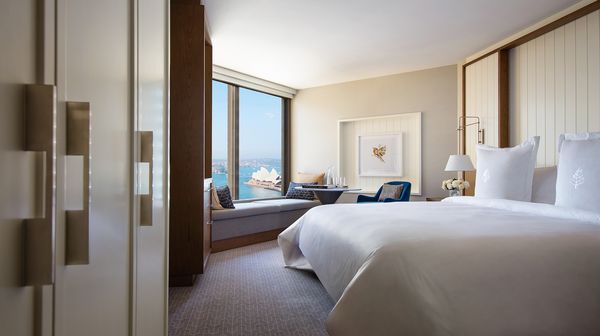 Four Seasons Hotel Sydney interior