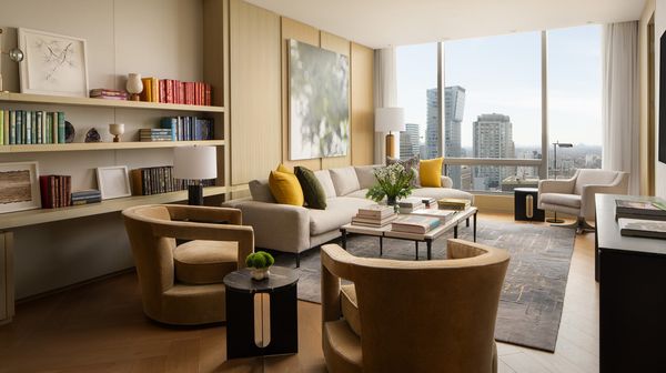 Four Seasons Hotel Toronto interior