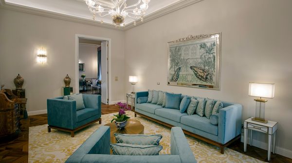 Grand Hotel Des Étrangers interior